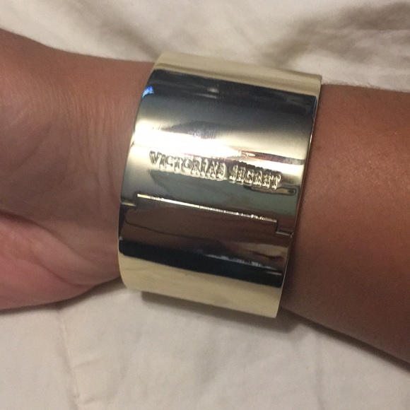 Victoria’s Secret cuff bracelet - Picture 3 of 5